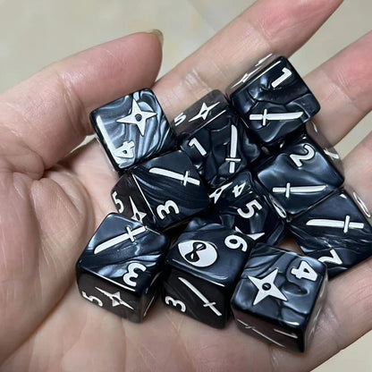 10Pcs/set New Table Game Dice 16MM Pattern Suit Dice