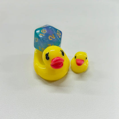 Duck D20 dnd dice guardian + Mystery D20 (Random Color)