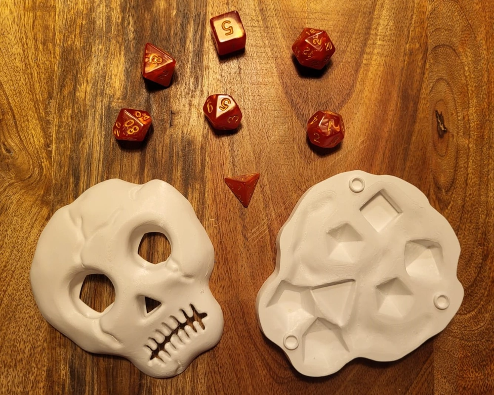 DND Dice Skull Case