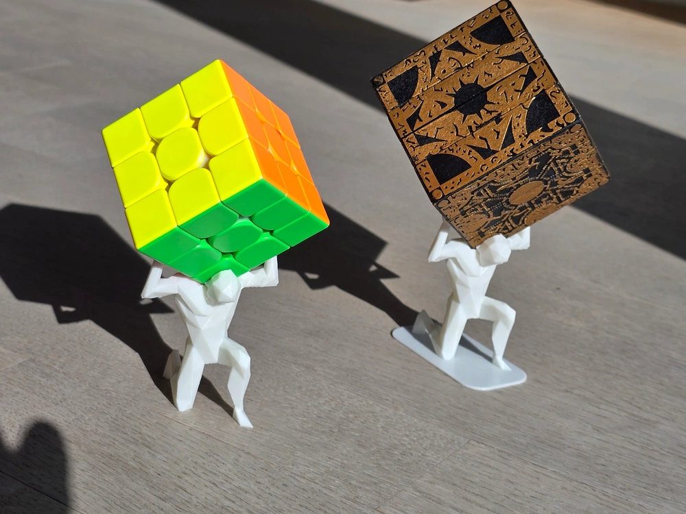 Atlas Rubik Cube Holder