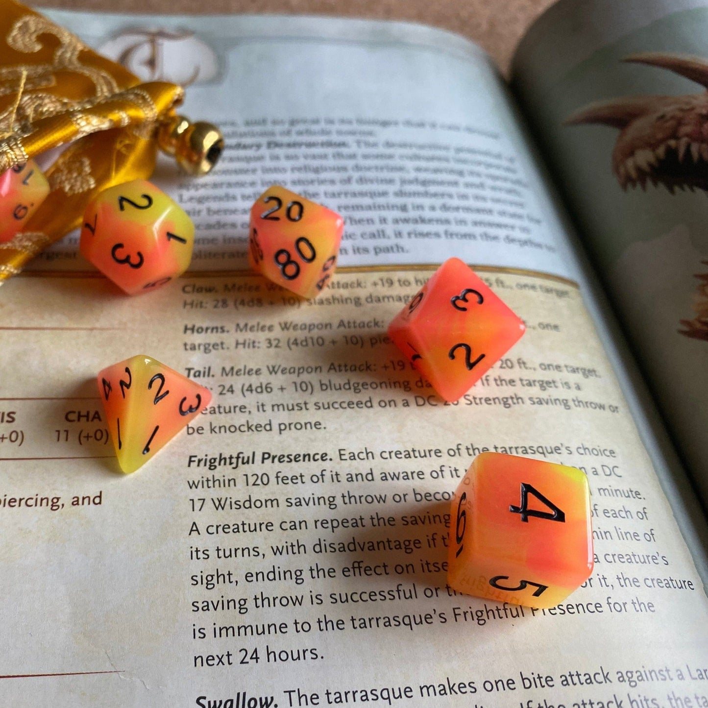 TARRASQUE glow in the Dark Polyhedral Dice Set